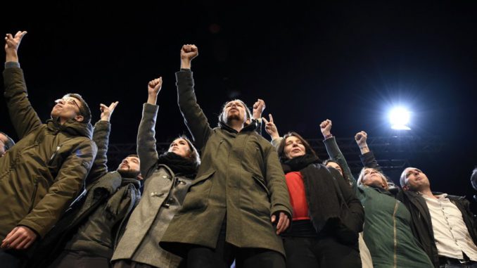 PODEMOS CELEBRA LOS RESULTADOS