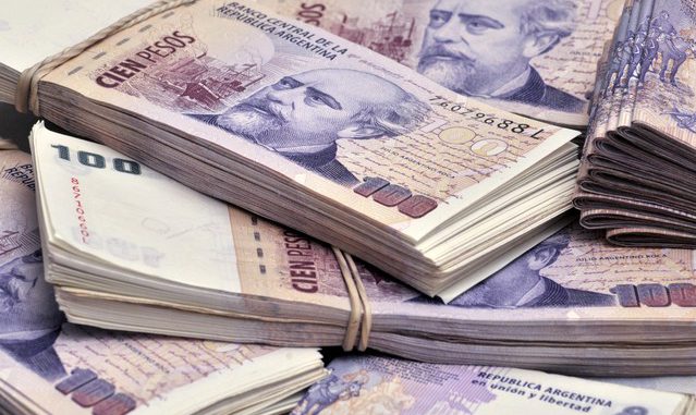 pesos argentinos