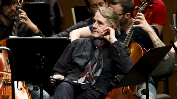 JEREMY IRONS RECITA A "EGMONT" EN CONCIERTO DE OBRAS DE BEETHOVEN EN EL LICEU
