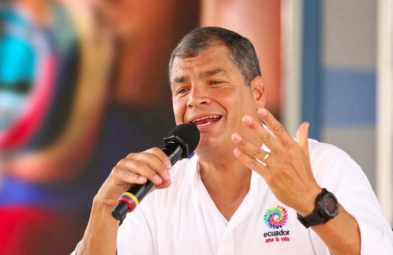 Nanegal (Pichincha), 23 ene 2016.- El Presidente de la República, Rafael Correa, presentó su informe semanal de actividades desde la localidad de Nanegal, donde cientos de ciudadanos asistieron para escuchar al Primer Mandatario. Foto:Eduardo Santillán T./Presidencia de la República