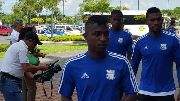 miller bolaños entrena
