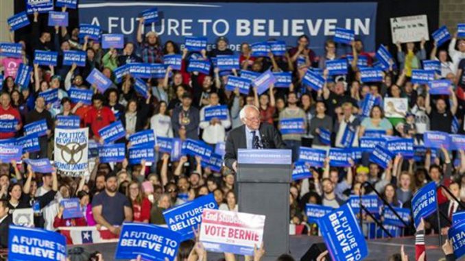 Bernie Sanders en mitin