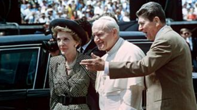 Museo Ronald Reagan reabre sus puertas con muestra "Esplendores del Vaticano"