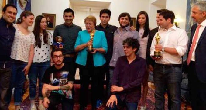Michelle con chilenos oscar