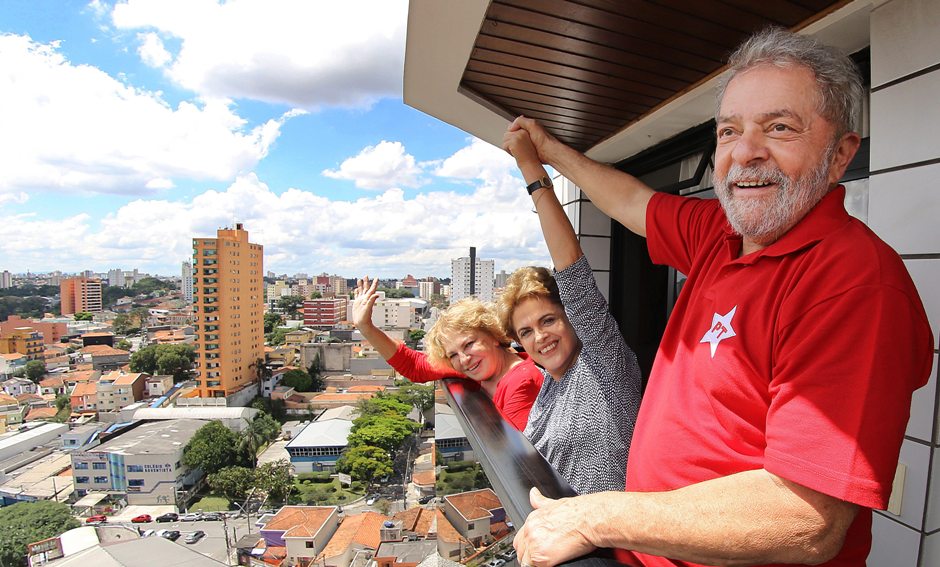 ROUSSEFF VISITA LULA UN DÍA DESPUÉS DEL INTERROGATORIO AL EXPRESIDENTE
