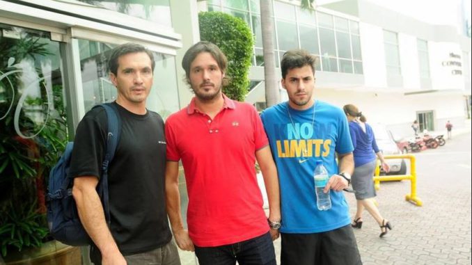 hermanos y un cuñado