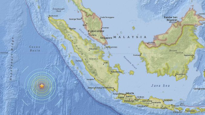 UN SEÍSMO DE 7,9 GRADOS SACUDE EL MAR AL SUR DE SUMATRA