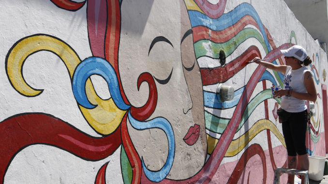 EL ARTE TRANSFORMA BARRIO MEXICANO DONDE TAXISTAS NO SE ATREVÍAN A ENTRAR