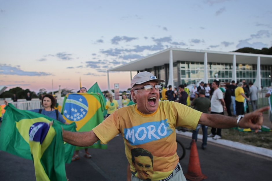 El debate se agria en Brasil ante juicio político a Rousseff | La ...