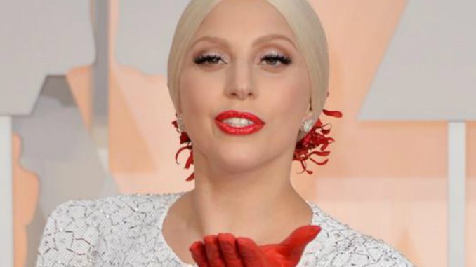 Lady-Gaga-la-peor-vestida-Oscar-2015-Fashionclick