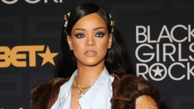 Rihanna black girls rock 2016