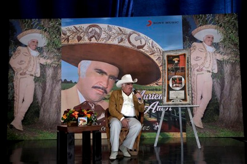 Vicente Fernández blanco