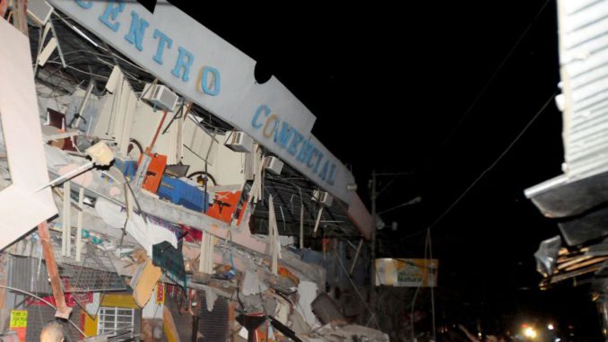 MANTA - ECUADOR (16-04-2016). Terremoto en Ecuador. API FOTO / ARIEL OCHOA