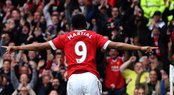 Manchester United v Everton