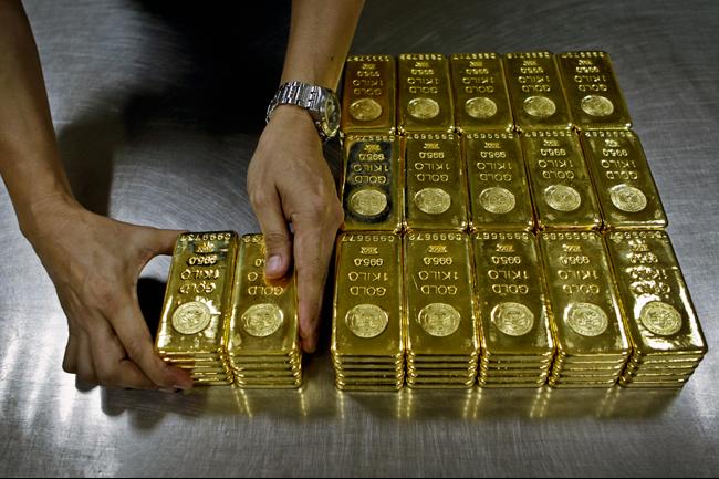 El oro sigue al alza tras haber registrado su mejor trimestre en 30 ...