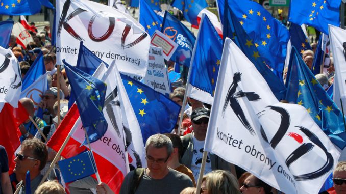 POLONIA PROTESTAS