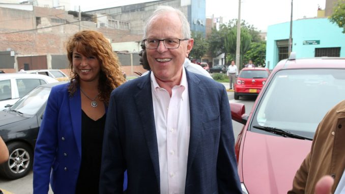 SE REDUCE VENTAJA DE KUCZYNSKI SOBRE FUJIMORI A 0,32% EN ESCRUTINIO EN PERÚ