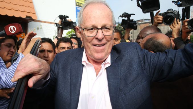 SE REDUCE VENTAJA DE KUCZYNSKI SOBRE FUJIMORI A 0,32% EN ESCRUTINIO EN PERÚ