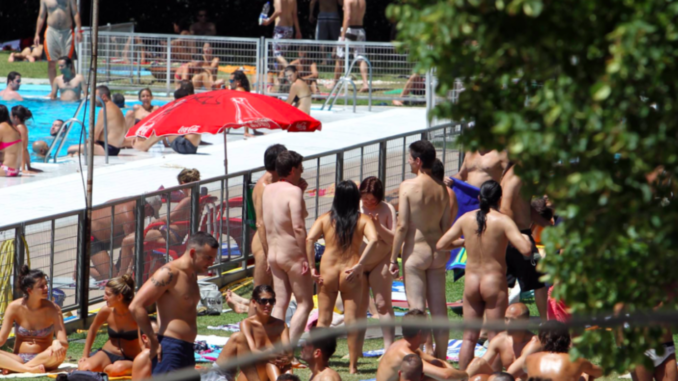 Madrid piscina sin bañador