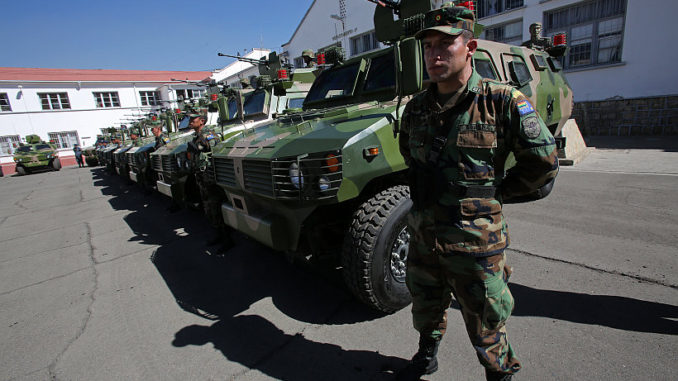 CHINA ENTREGA 31 VEHÍCULOS BLINDADOS A LAS FUERZAS ARMADAS DE BOLIVIA