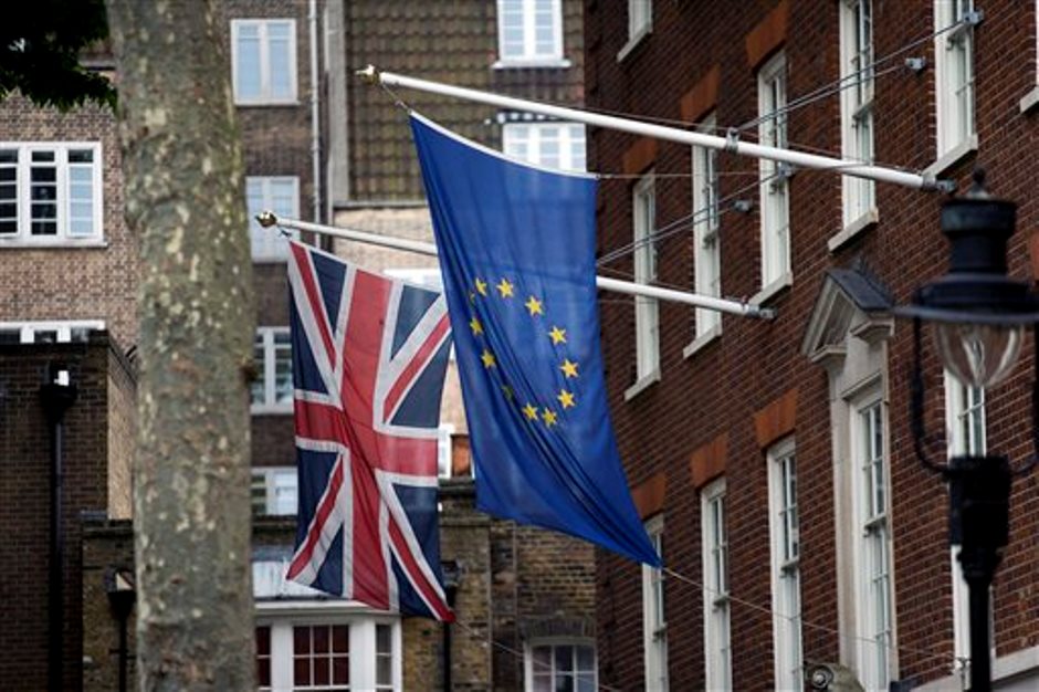 banderas ue y britanica