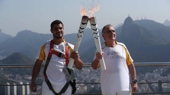 LA ANTORCHA OLÍMPICA LLEGA AL PAN DE AZÚCAR