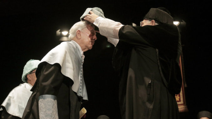 EL PREMIO NOBEL DE LITERATURA MARIO VARGAS LLOSA