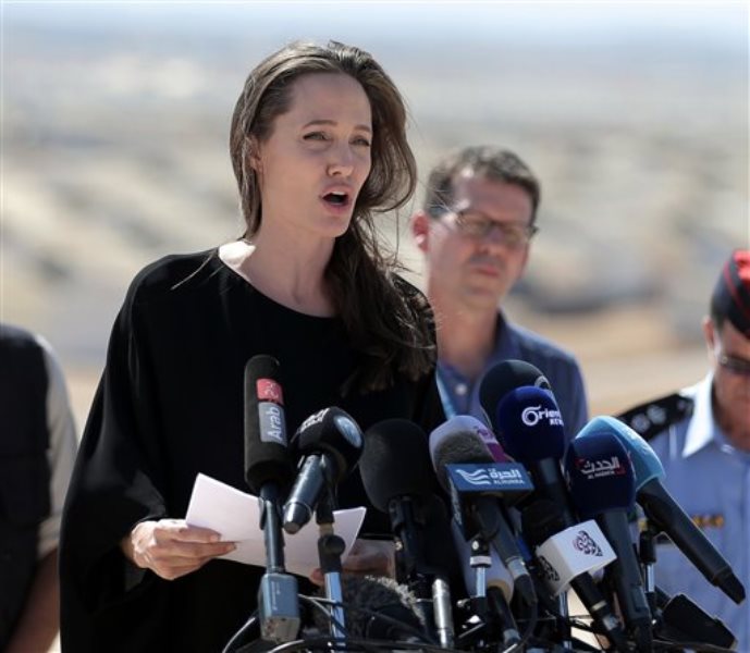 angelina-jolie-refugiados-sirios