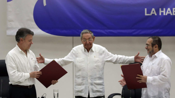 Raul Castro,Juan Manuel Santos,Timoleon Jimenez