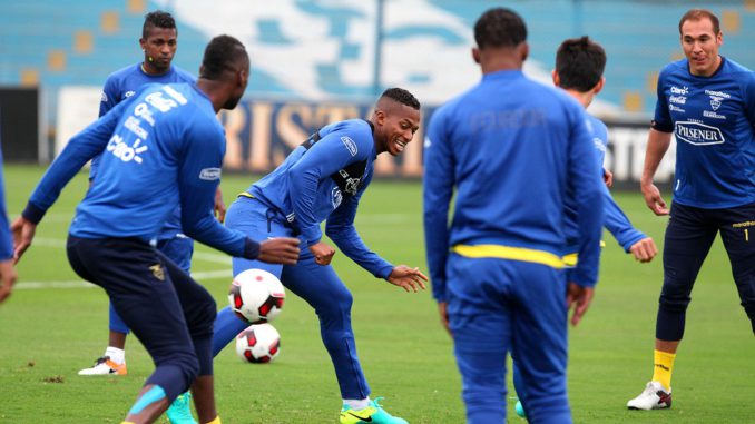 ENTRENAMIENTO DE LA SELECCIÓN NACIONAL DE FÚTBOL DE ECUADOR