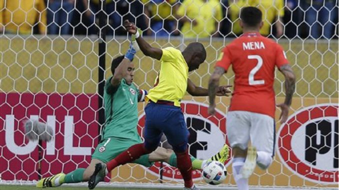 Claudio Bravo,Enner Valencia