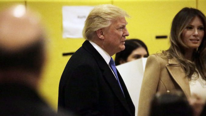 Donald Trump vota en Manhattan