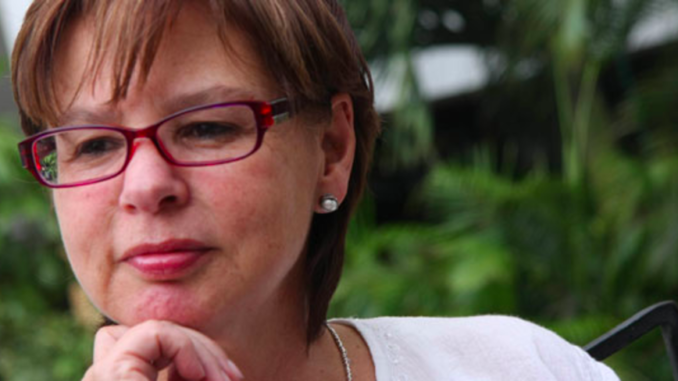 Piedad Bonnett: "A mí la poesía me ha salvado la vida"