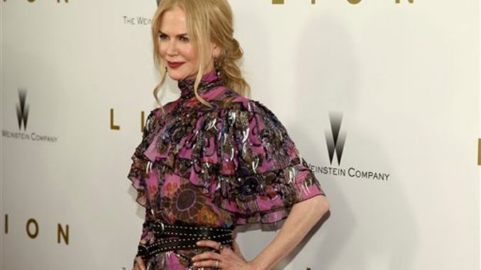 nicole-kidman-de-rosado