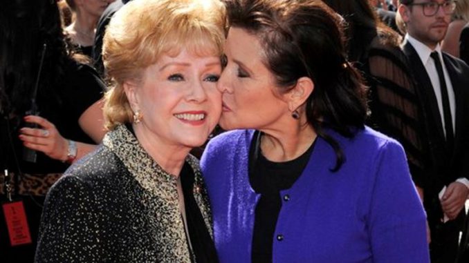 carrie-besa-a-debbie-reynolds