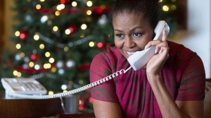 michelle-obama-recibe-llamadas-de-santa