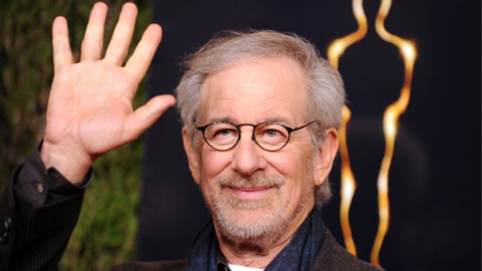 steven-spielberg-con-oscar-atras