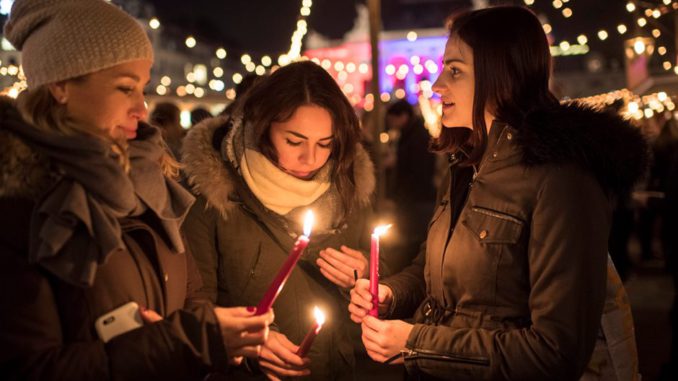 VIGILIA EN HONOR A LAS VÍCTIMAS DEL ATAQUE AL MERCADO NAVIDEÑO EN BERLÍN