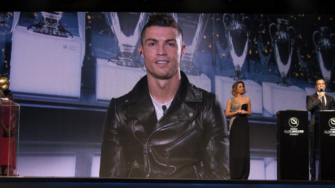 CRISTIANO, MEJOR JUGADOR DEL MUNDO Y MÁS SOLIDARIO EN LOS GLOBE SOCCER AWARDS