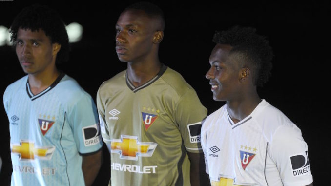LDU nuevo uniforme