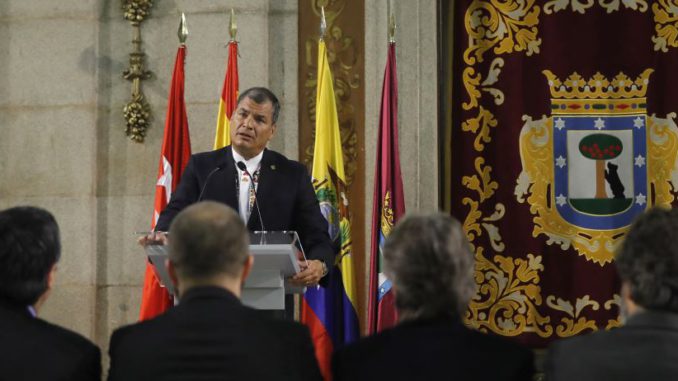 REUNION MANUELA CARMENA - RAFAEL CORREA