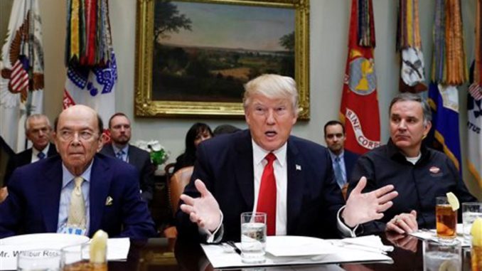 Wilbur Ross y Trump