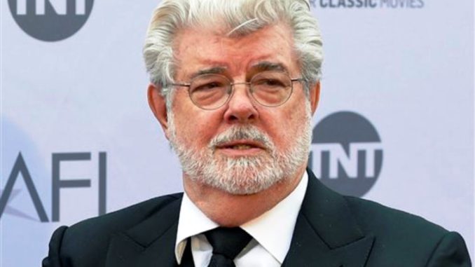 George Lucas de terno