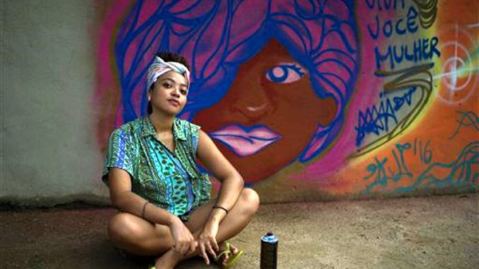 Grafiteras brasileras contra violencia mujer