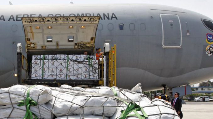 LLEGAN A PERÚ UN AVIÓN Y DOS HELICÓPTEROS COLOMBIANOS CON AYUDA HUMANITARIA