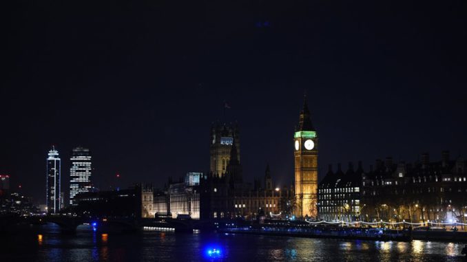 Atentado ante el Parlamento de Londres