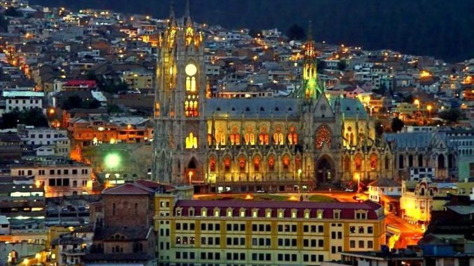 quito turismo Basilica de Voto Nacional Quito
