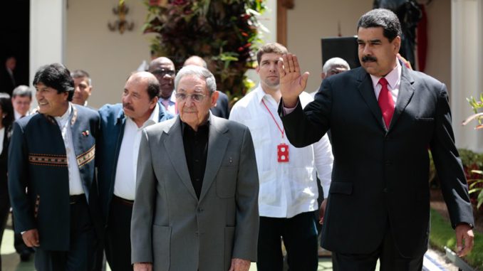 RAÚL CASTRO LLEGA A CARACAS PARA CUMBRE DE ALBA-TCP