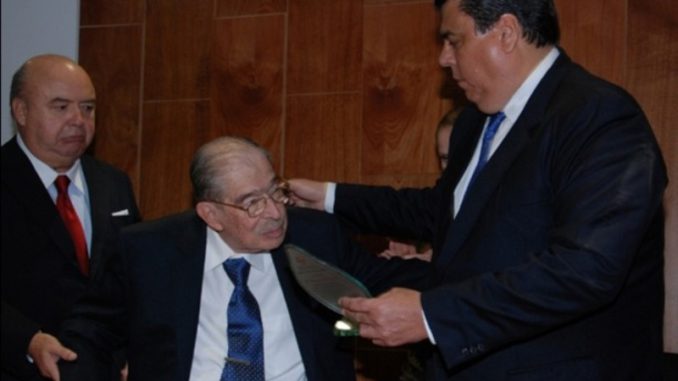 Dr. Miguel Macías Hurtado