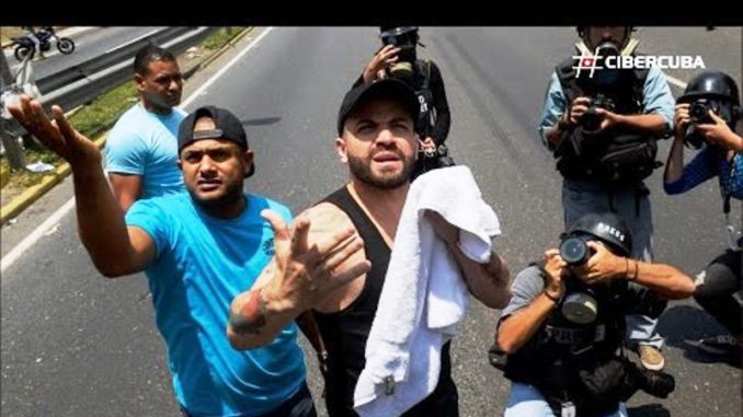 Nacho protesta Venezuela
